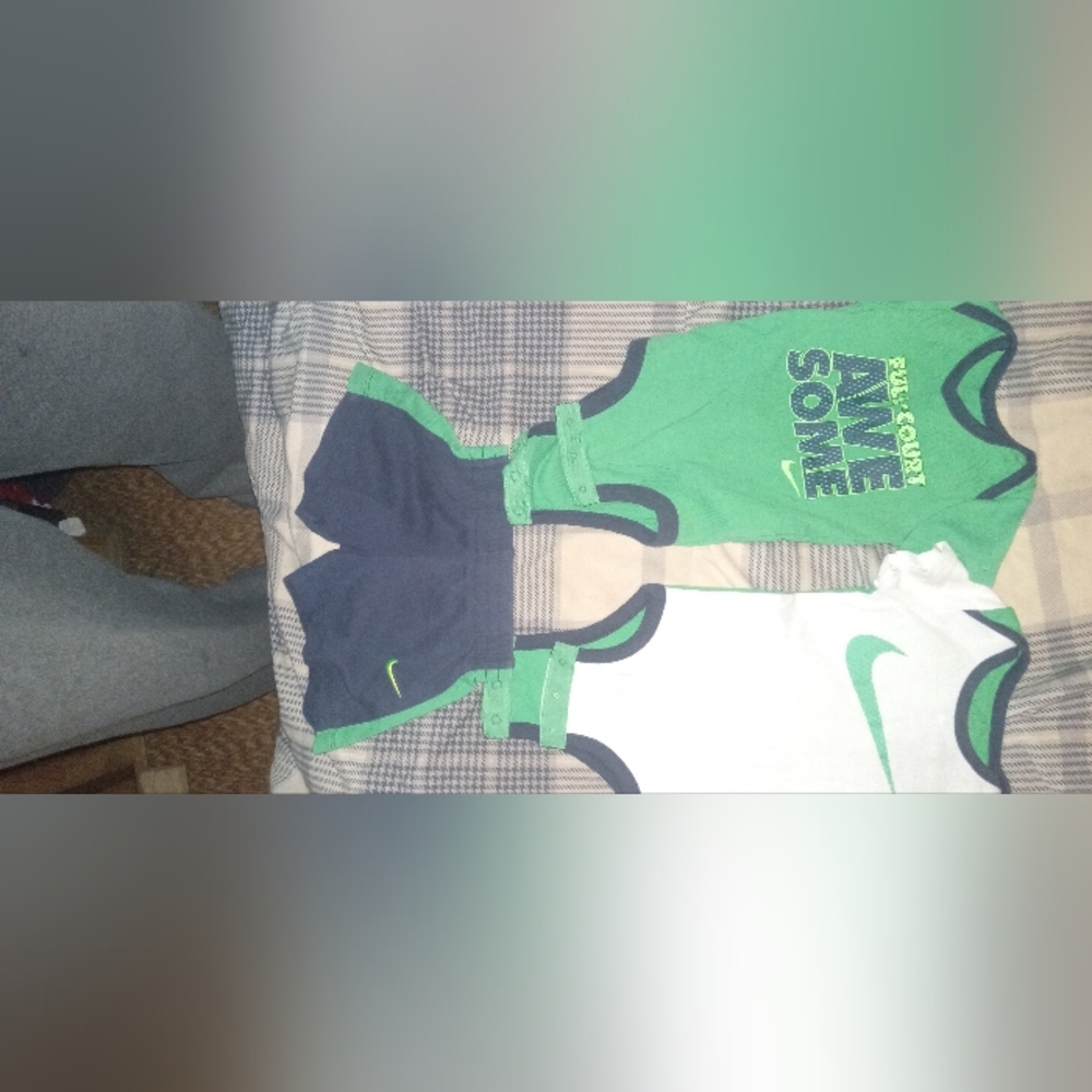 Lot of 2 baby boy Nike onesies 0-3m plus pair of shorts